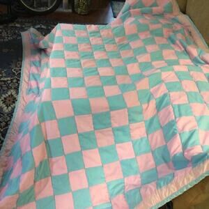 Beautiful Handmade Patchwork block Quilt Handquilted, Pink and blue .